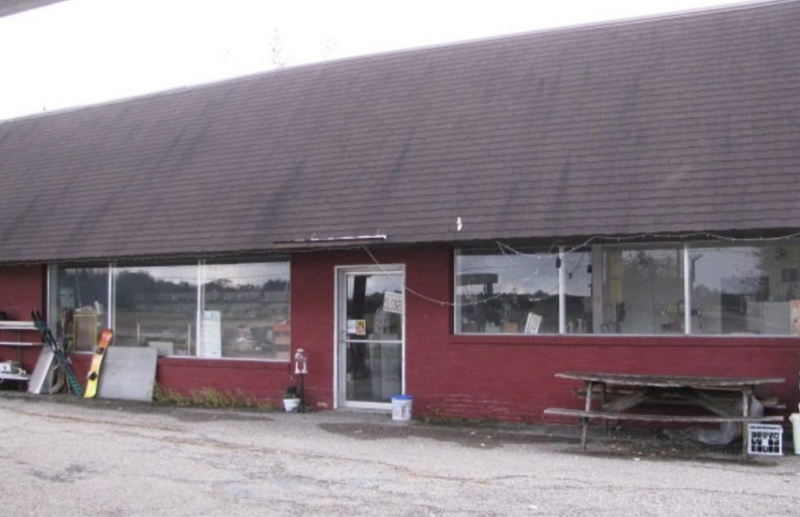 Strauers Country Market (Herrimans Country Market) - Real Estate Listing Photo
